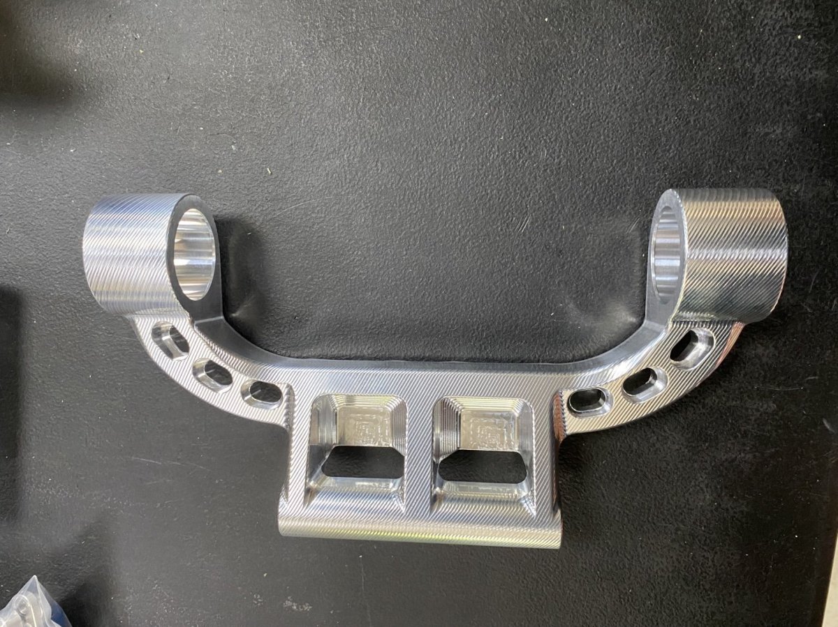 画像6: 🛠️【Super Factory】１ピース　CNCエンジンハンガー　スーパーファクトリー［シグナスX 1型〜5型対応］ロンスイ (6)