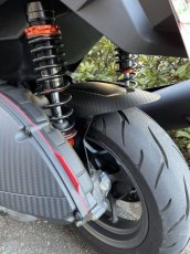 画像6: 🌟 KOSO リアフェンダー（カーボンルック） 🌟 【グリファス専用｜スポーティなショートタイプ】 (6)