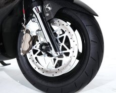 画像2: 🏍️K ITACO (キタコ) アクスルプロテクター｜シグナスX 1〜5型対応 🏍️ (2)